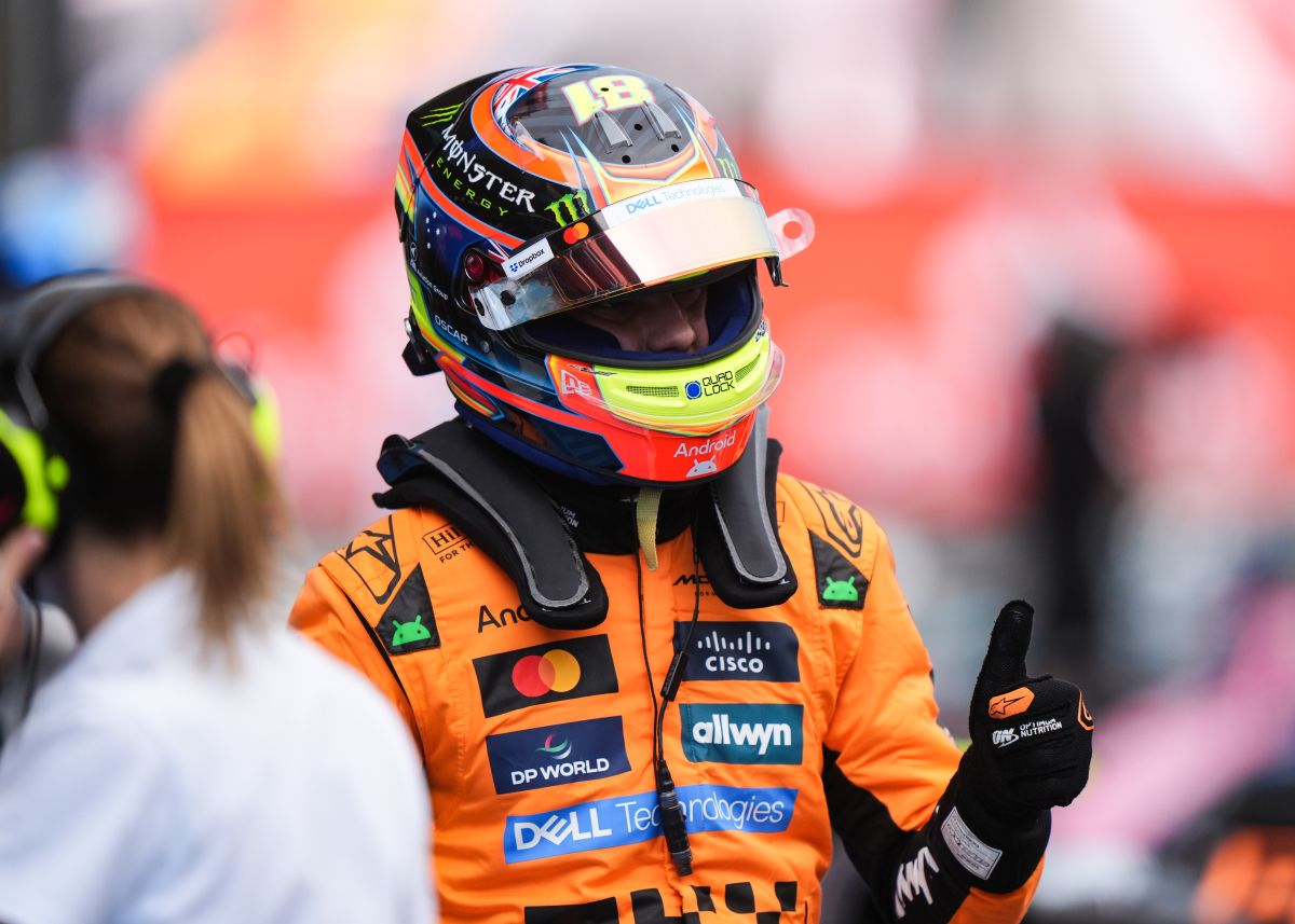 Pole Piastri e prima fila McLaren in Spagna, quinto Hamilton Pole Piastri e prima fila McLaren in Spagna, quinto Hamilton