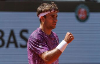 Cobolli ai quarti del Roland Garros, Svajda ko in quattro set