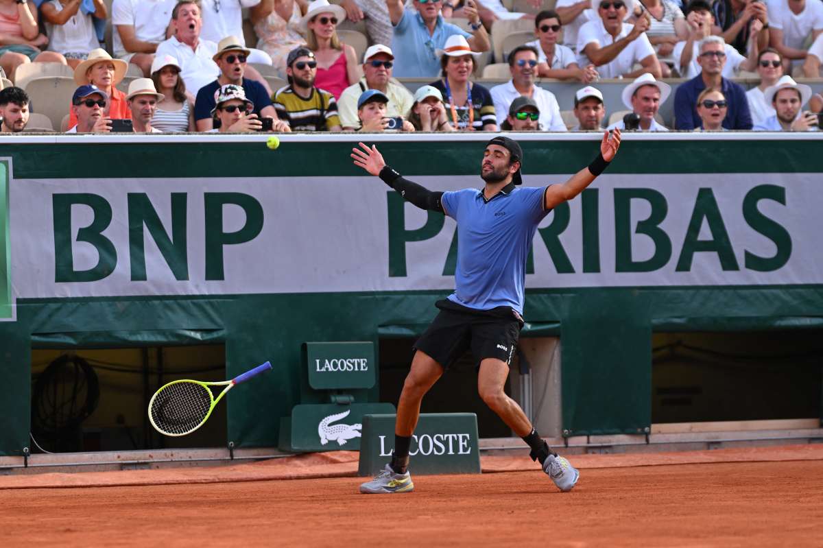 Berrettini vola ai quarti al Roland Garros, Cerundolo battuto in tre set