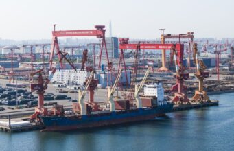 Cina, l’industria cantieristica accelera la transizione ecologica