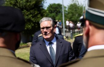 Starmer “Intercettata petroliera della flotta ombra russa nella Manica”