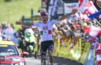 Del Toro vince 2^ tappa su Pogacar, Vingegaard resta leader del Tour