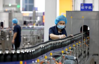 Cina, Pil in crescita del 4,7% nel primo semestre 2026
