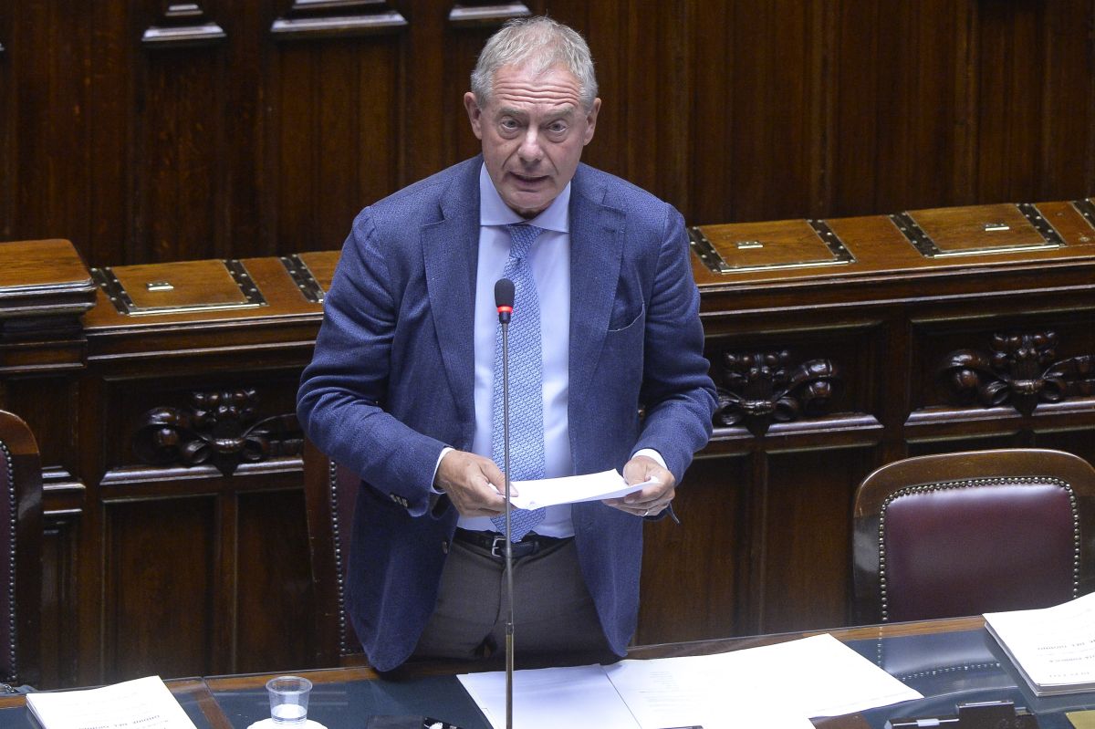 Data center, ok Cdm a strategicit&agrave; per due investimenti. Urso &ldquo;Italia attrattiva&rdquo;