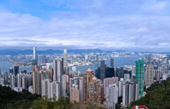 Cina, banca Ubs rialza al 4,5% le previsioni su crescita del Pil di Hong Kong