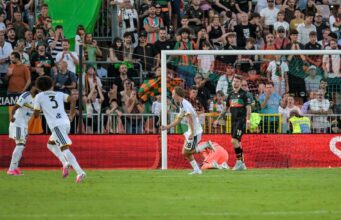 Buona la prima per il Lecce, battuto 2-0 il Venezia