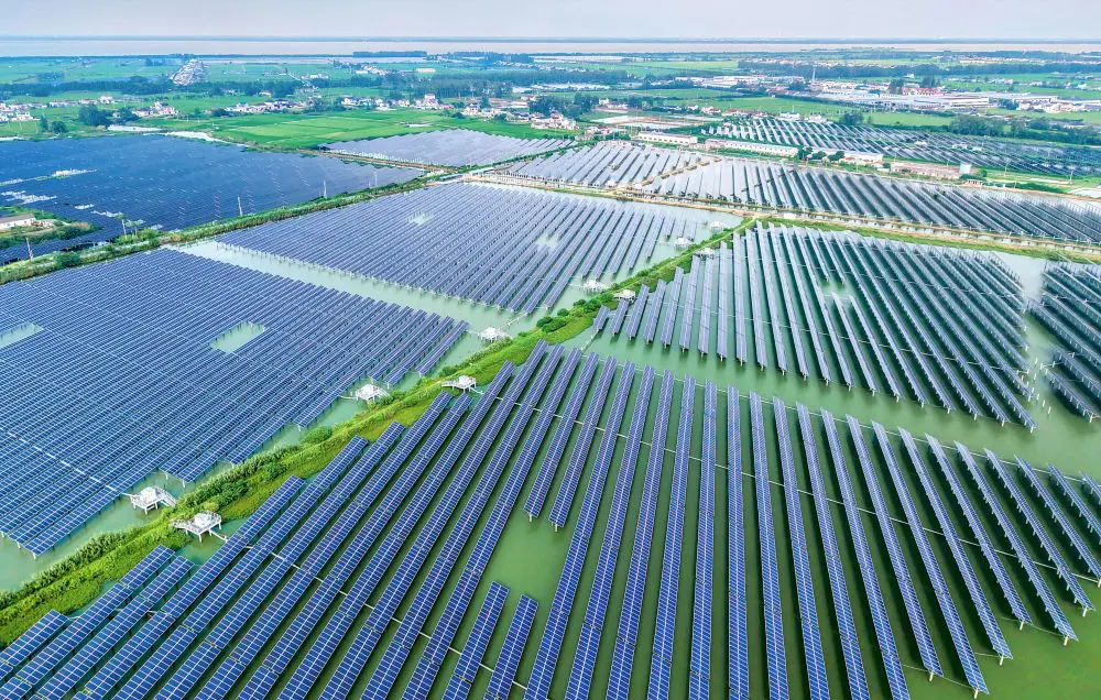 Cina, capacit&agrave; fotovoltaica supera per la prima volta quella a carbone