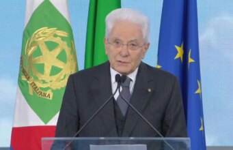 Mattarella “La scuola è aperta a tutti, deve unire e non lacerare”