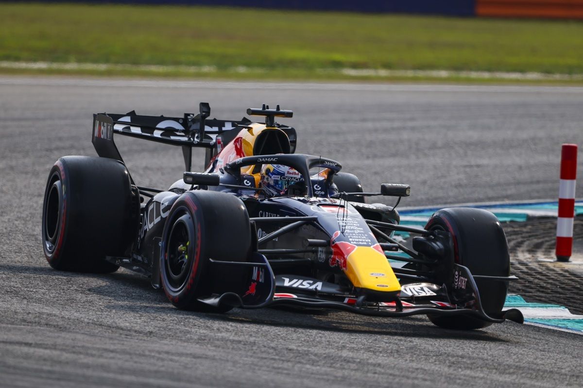A Sepang pole per Verstappen, 2&deg; Hamilton, 3&deg; Antonelli e 4&deg; Leclerc