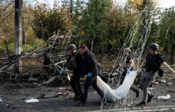Missile russo contro due bus a Kramatorsk in Ucraina, 33 morti