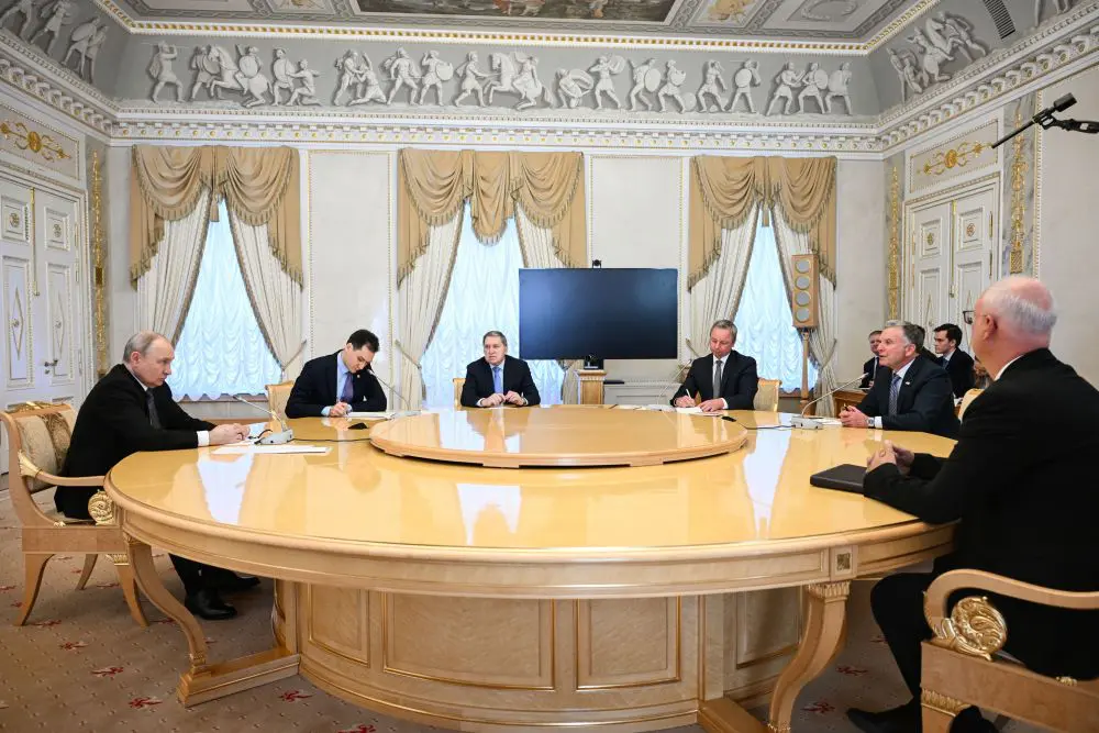 Ucraina, Cremlino &ldquo;Pronti a negoziati trilaterali attorno al 10 novembre&rdquo;