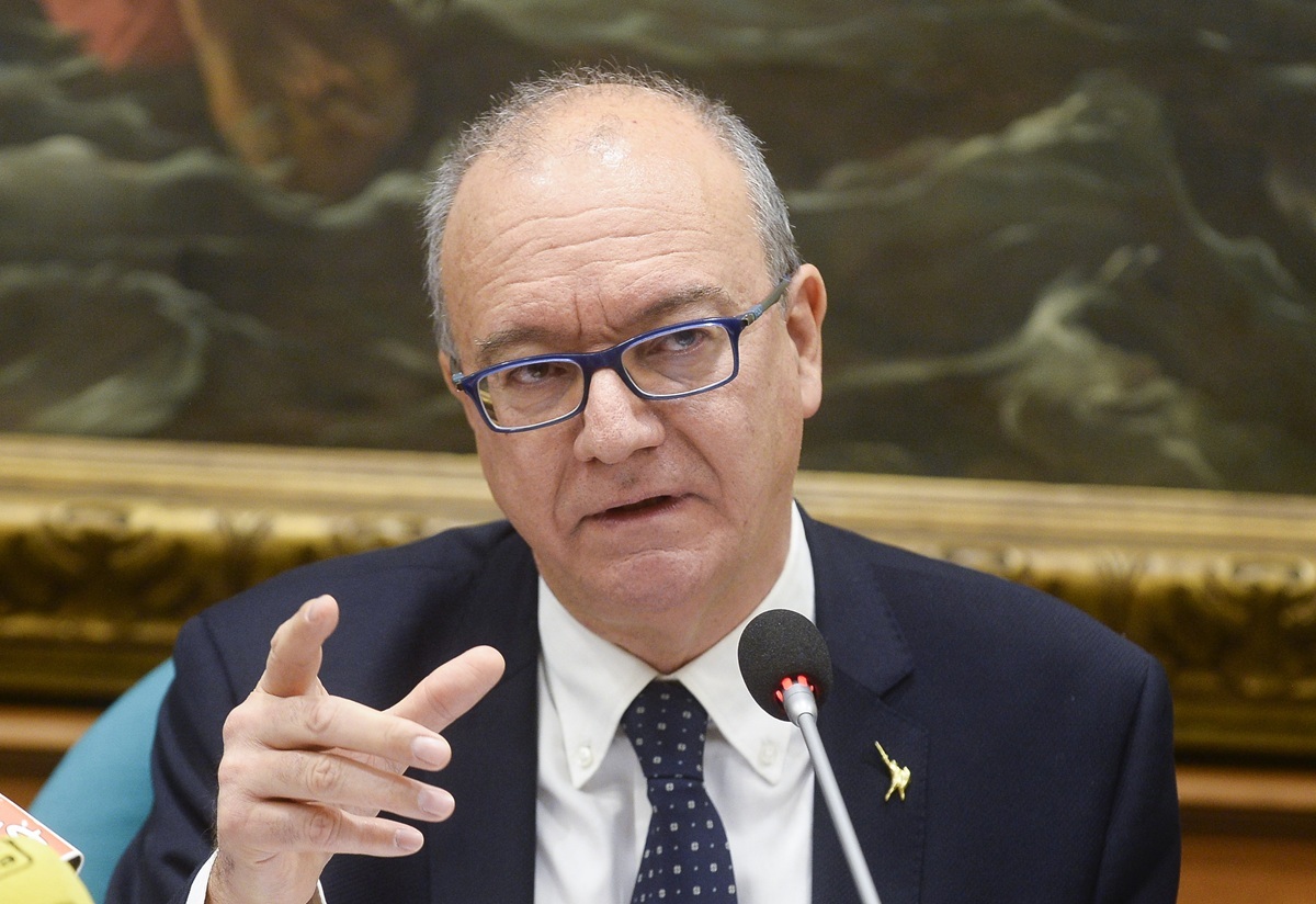 Valditara &ldquo;Dietro alle violenze una mancanza di valori&rdquo;