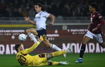 Adams illude il Torino, il Como rimonta e vince 3-1